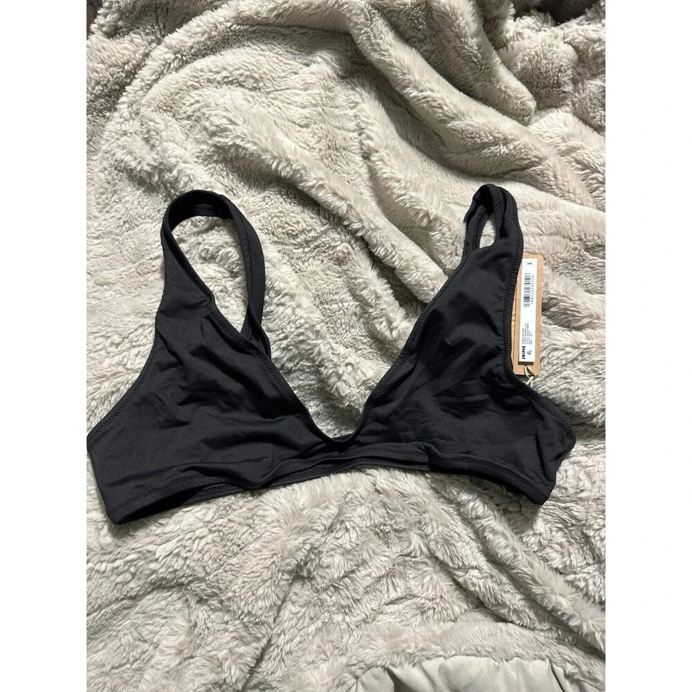 Skims swim plunge triangle top